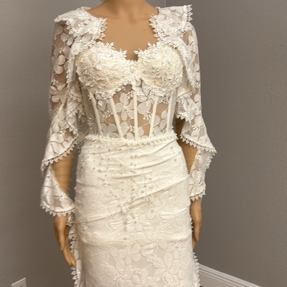 Isabella Talya Dresses & Skirts - Isabella Talya Wedding Dress Boho size 2 to 4 long sleeves lace